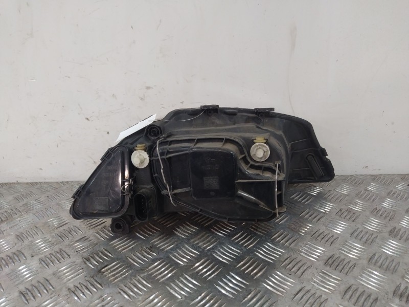 Recambio de faro izquierdo para seat ibiza iii (6l1) 1.4 16v referencia OEM IAM 6L1941005A  