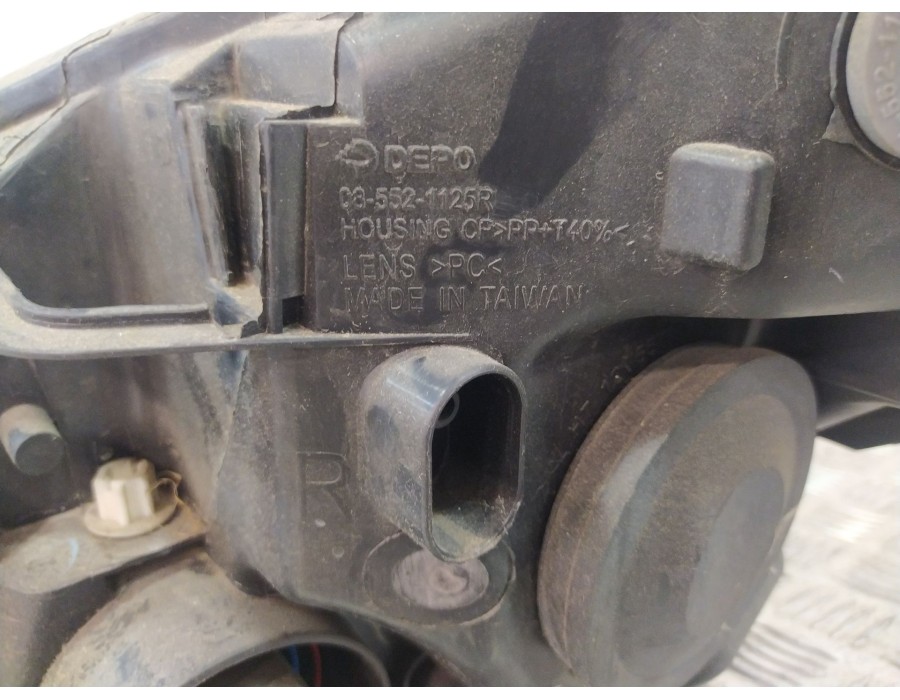 Recambio de faro derecho para citroën c4 grand picasso i (ua_) 1.6 hdi referencia OEM IAM 16298200  