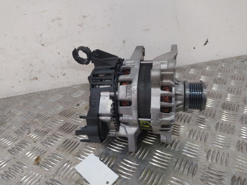 Recambio de alternador para renault captur ii (hf_) tce 160 (hfn1) referencia OEM IAM 2310A8238R VERE8411 