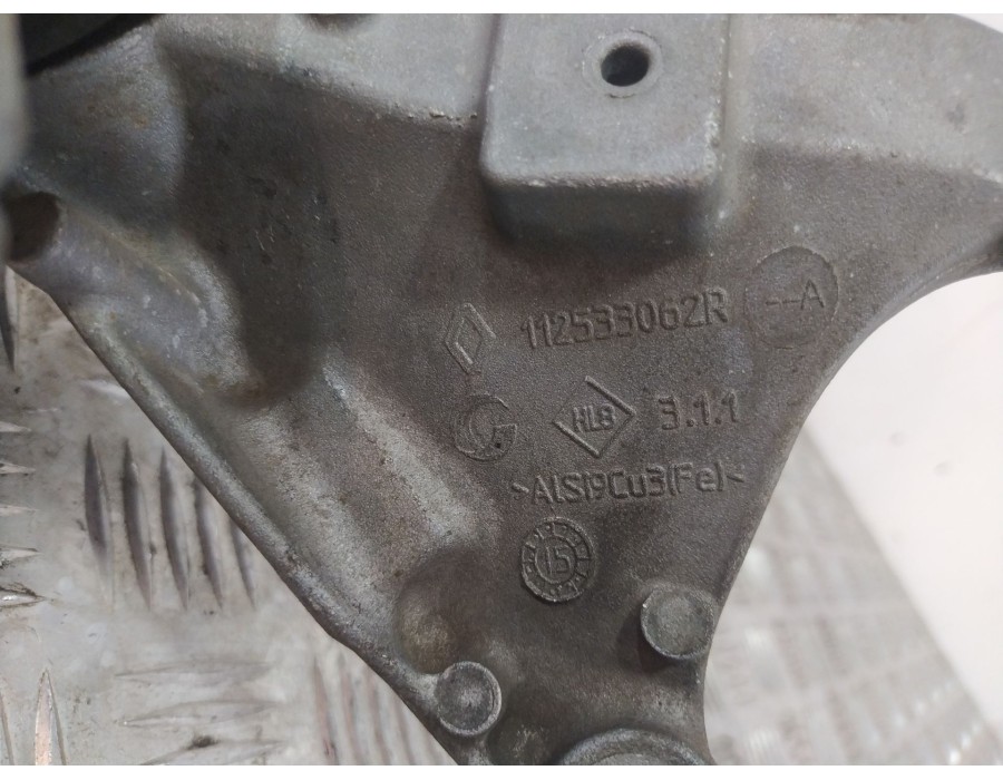 Recambio de soporte cambio para renault captur i (j5_, h5_) 1.5 dci 90 referencia OEM IAM 112205217R  