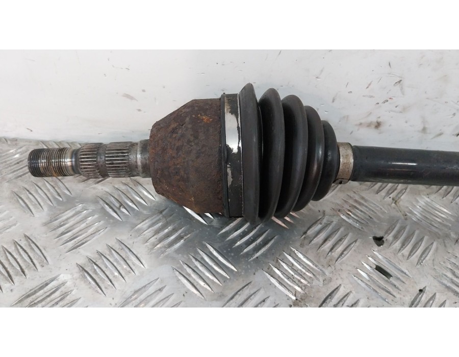 Recambio de transmision delantera derecha para opel zafira / zafira family b (a05) 1.8 (m75) referencia OEM IAM 92083310  