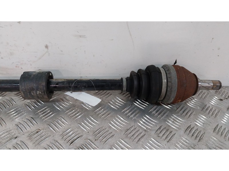 Recambio de transmision delantera derecha para opel zafira / zafira family b (a05) 1.8 (m75) referencia OEM IAM 92083310  