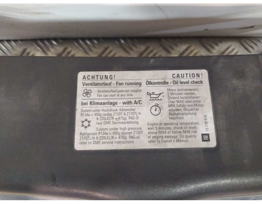 Recambio de rejilla delantera para opel zafira / zafira family b (a05) 1.9 cdti (m75) referencia OEM IAM 13136136  
