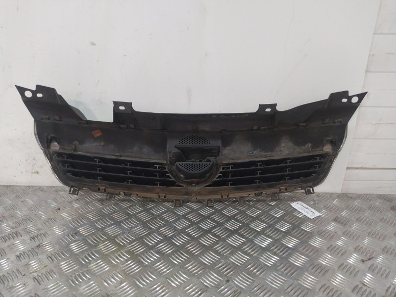 Recambio de rejilla delantera para opel zafira / zafira family b (a05) 1.9 cdti (m75) referencia OEM IAM 13136136  
