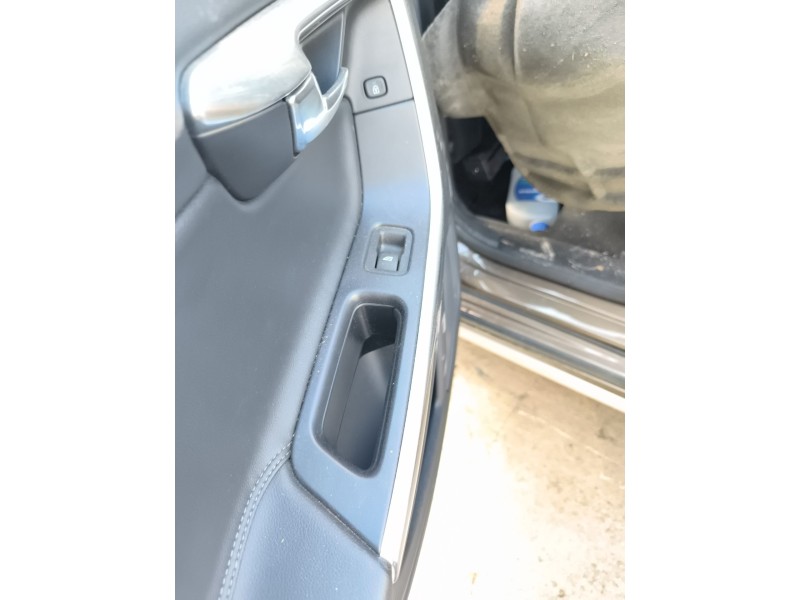Recambio de mando elevalunas trasero izquierdo para volvo v60 i cross country (157) d4 referencia OEM IAM 31394841  