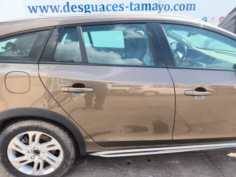 Recambio de puerta trasera derecha para volvo v60 i cross country (157) d4 referencia OEM IAM 32291067  
