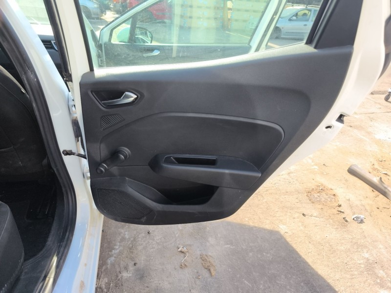 Recambio de elevalunas trasero derecho para renault clio v (b7_) 1.0 tce 100 (b7mt) referencia OEM IAM 827204807R  