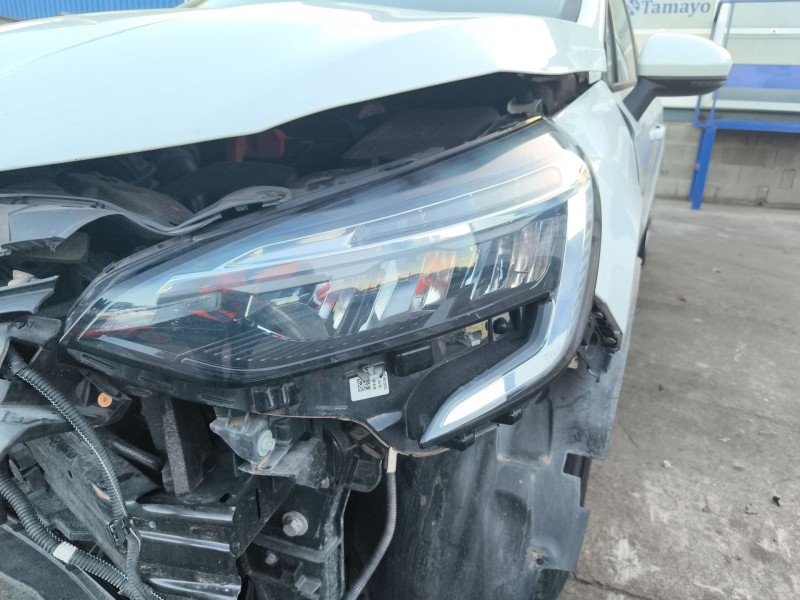 Recambio de faro derecho para renault clio v (b7_) 1.0 tce 100 (b7mt) referencia OEM IAM 260100902R  