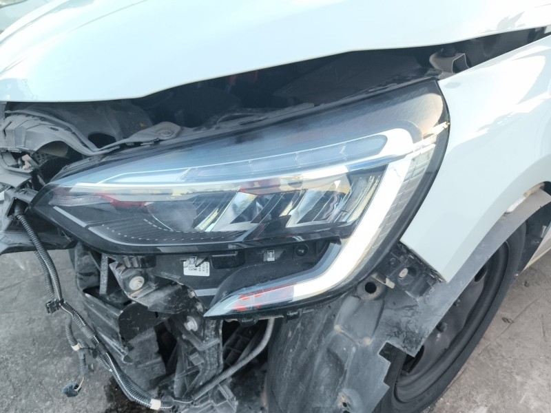 Recambio de faro derecho para renault clio v (b7_) 1.0 tce 100 (b7mt) referencia OEM IAM 260100902R  