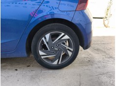 Recambio de paso de rueda trasero izquierdo para hyundai i20 iii (bc3, bi3) 1.0 t-gdi referencia OEM IAM 86821Q0000  