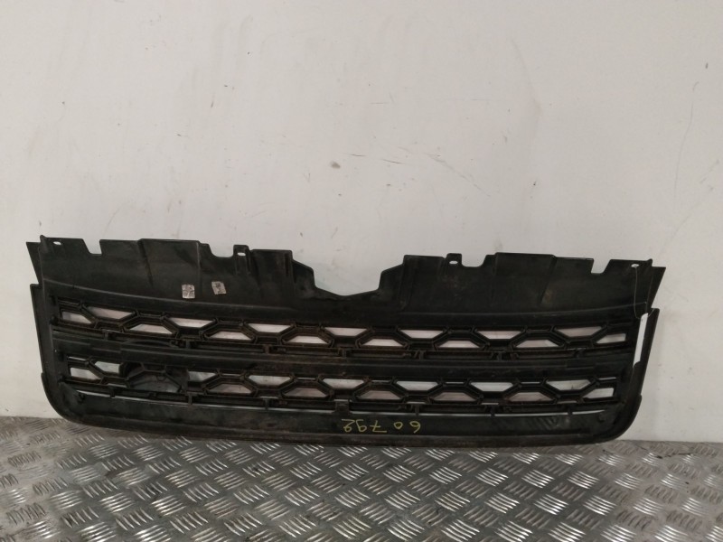Recambio de rejilla delantera para land rover discovery sport (l550) 2.0 d 4x4 referencia OEM IAM FK728A100CAW  