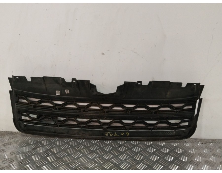 Recambio de rejilla delantera para land rover discovery sport (l550) 2.0 d 4x4 referencia OEM IAM FK728A100CAW  