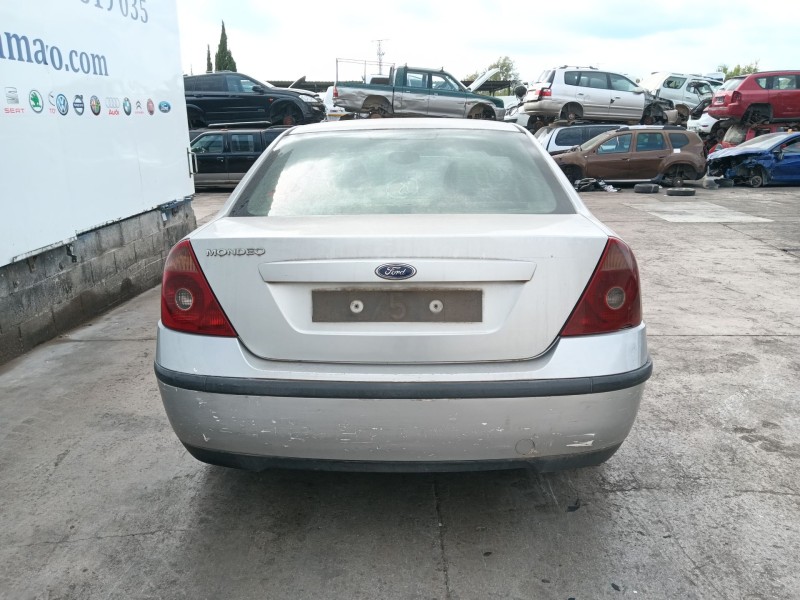 ford mondeo iii sedán (b4y) del año 2001