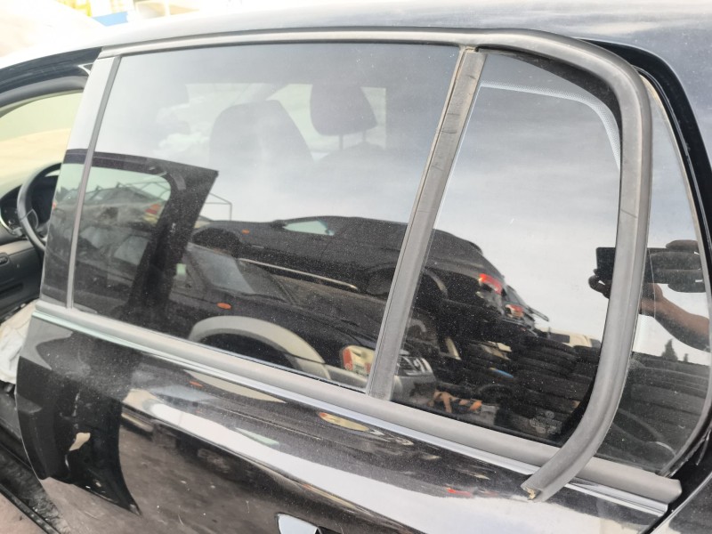 Recambio de luna trasera izquierda para volkswagen golf vi (5k1) 1.6 tdi referencia OEM IAM 5K6845025C  