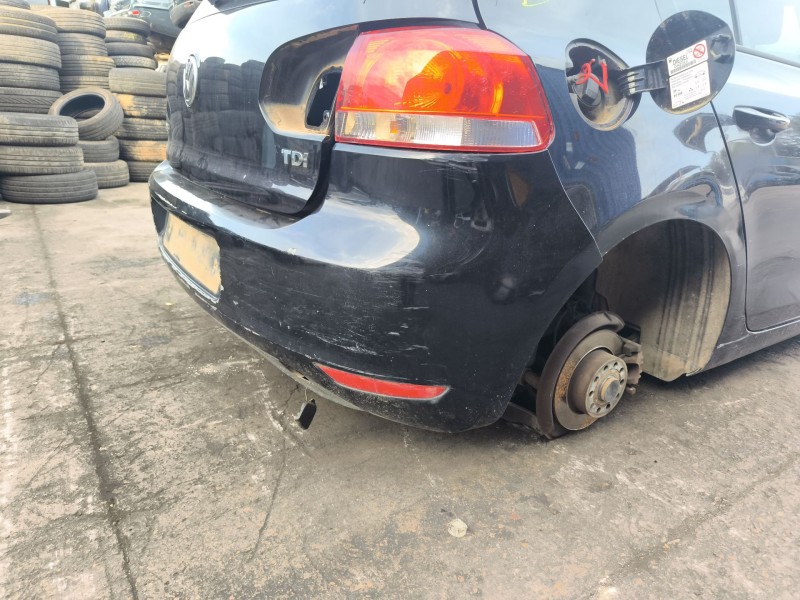 Recambio de paragolpes trasero para volkswagen golf vi (5k1) 1.6 tdi referencia OEM IAM 5K6807421GRU 5K0807251A 