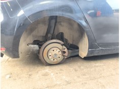 Recambio de paso de rueda trasero derecho para volkswagen golf vi (5k1) 1.6 tdi referencia OEM IAM 5K0810972D  