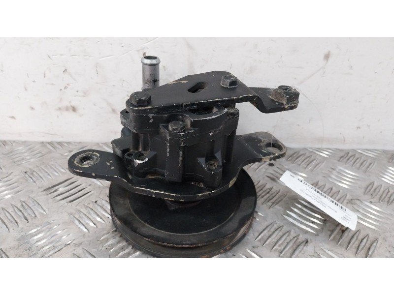 Recambio de bomba direccion para nissan atleon 120 tk110.35 tk56.35/4 referencia OEM IAM 7691332118  
