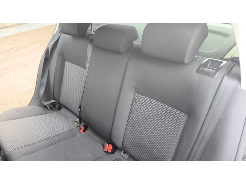 Recambio de cinturon seguridad trasero derecho para volkswagen golf vi (5k1) 1.6 tdi referencia OEM IAM 1K6857806AARAA  
