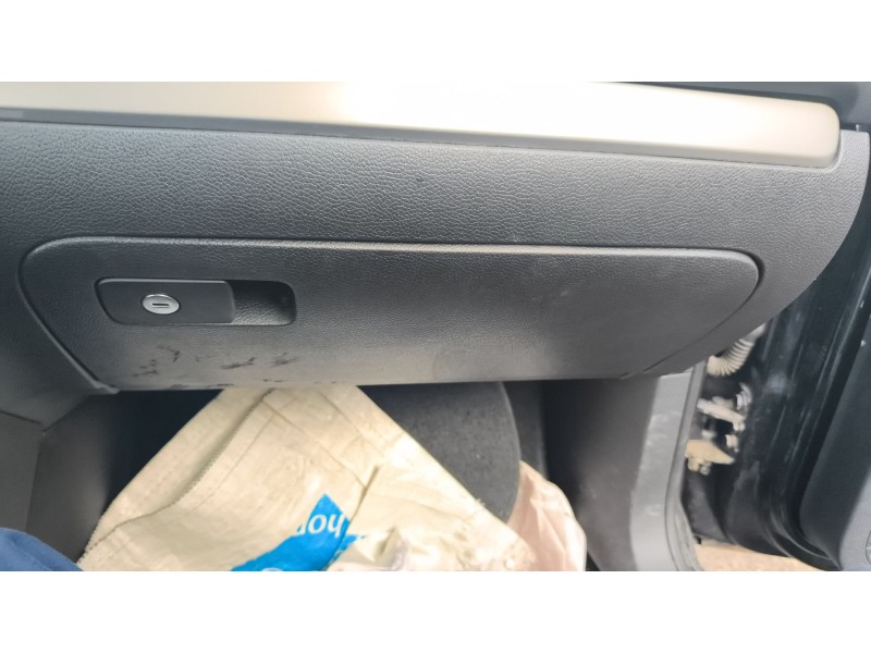 Recambio de guantera para volkswagen golf vi (5k1) 1.6 tdi referencia OEM IAM 1K1857101M82V 1K0819153C1QB 