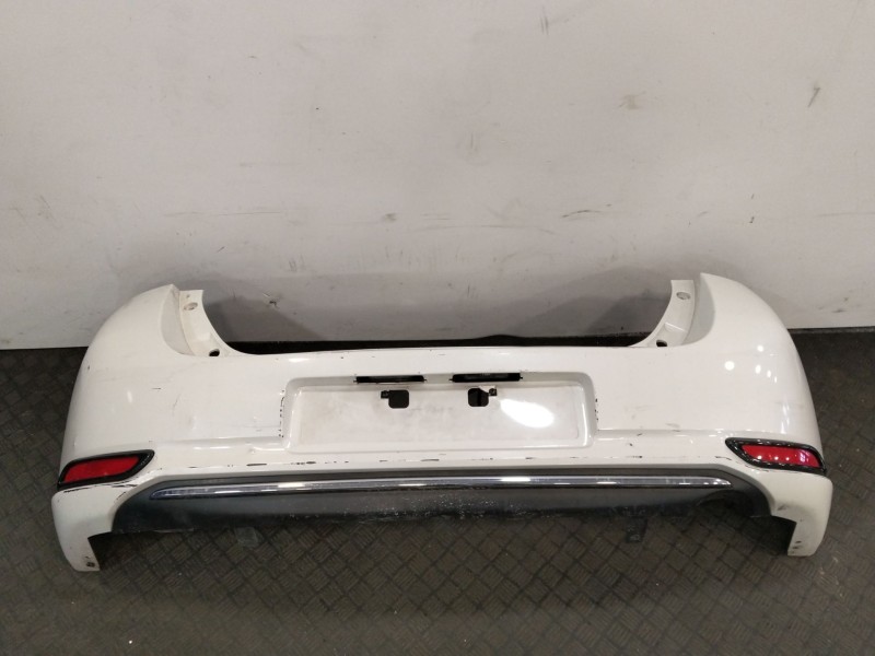 Recambio de paragolpes trasero para toyota auris (_e18_) 1.2 (nre185_) referencia OEM IAM 521590Z924  
