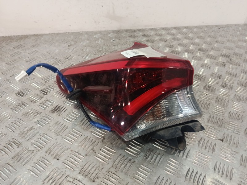 Recambio de piloto trasero izquierdo para toyota auris (_e18_) 1.2 (nre185_) referencia OEM IAM 8156102A61  