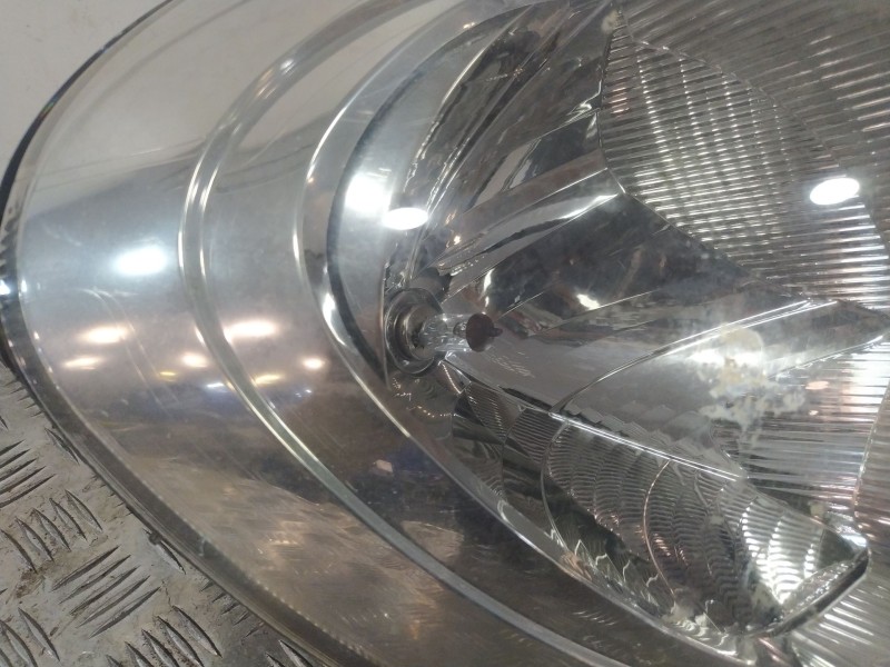 Recambio de faro izquierdo para opel vivaro a furgoneta (x83) 2.0 cdti (f7) referencia OEM IAM 8200701354  