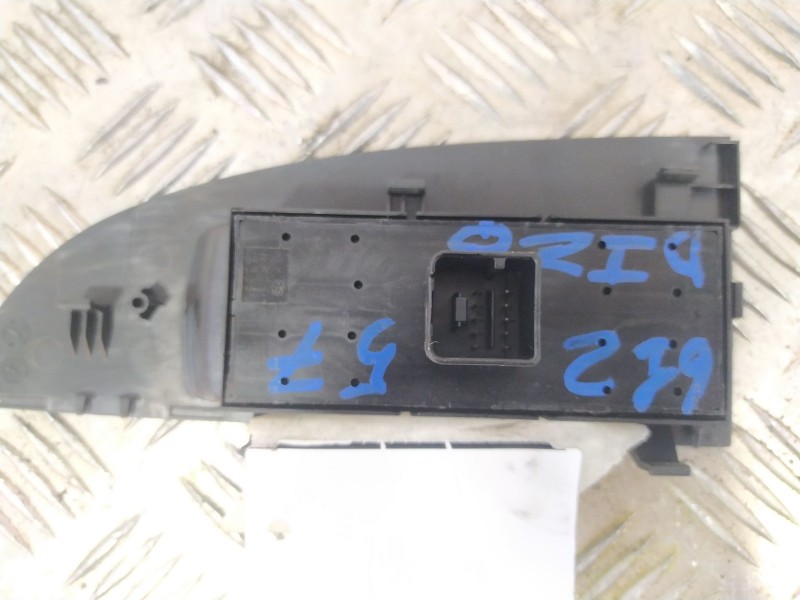 Recambio de mando elevalunas para seat leon (1p1) 2.0 tdi 16v referencia OEM IAM 1P186717A  