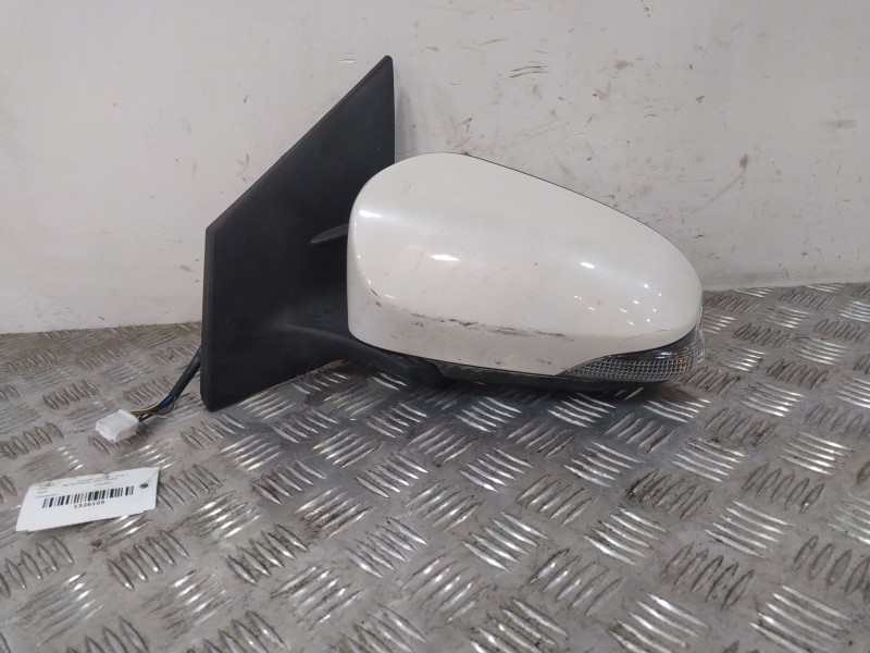 Recambio de retrovisor izquierdo para toyota auris (_e18_) 1.2 (nre185_) referencia OEM IAM 026983  