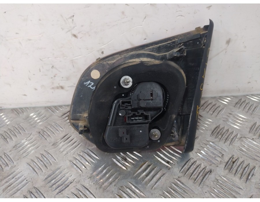 Recambio de piloto trasero izquierdo interior para volkswagen golf vi (5k1) 1.6 tdi referencia OEM IAM 5K0945107  