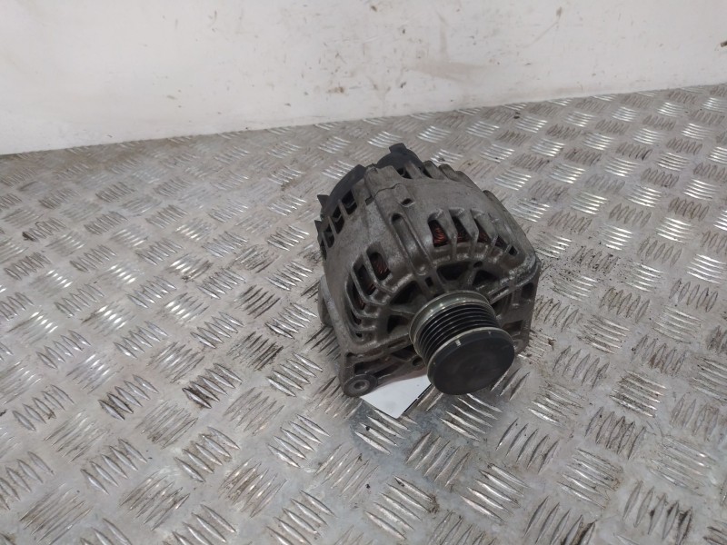 Recambio de alternador para dacia duster (hs_) 1.5 dci referencia OEM IAM TG12C094  