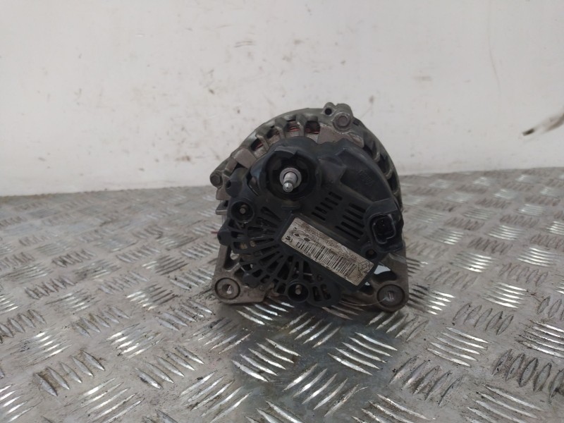 Recambio de alternador para dacia duster (hs_) 1.5 dci referencia OEM IAM TG12C094  