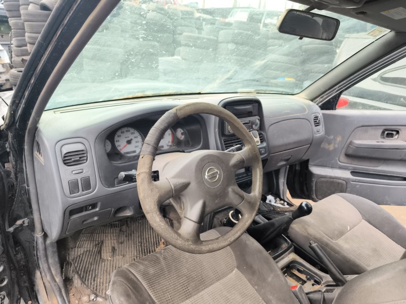 Recambio de salpicadero para nissan pick up (d22) 2.5 dci 4wd referencia OEM IAM 68100VK85A  