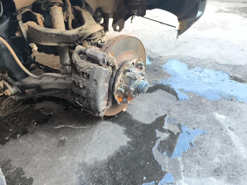 Recambio de pinza freno delantera derecha para nissan pick up (d22) 2.5 dci 4wd referencia OEM IAM 41001VL30A  