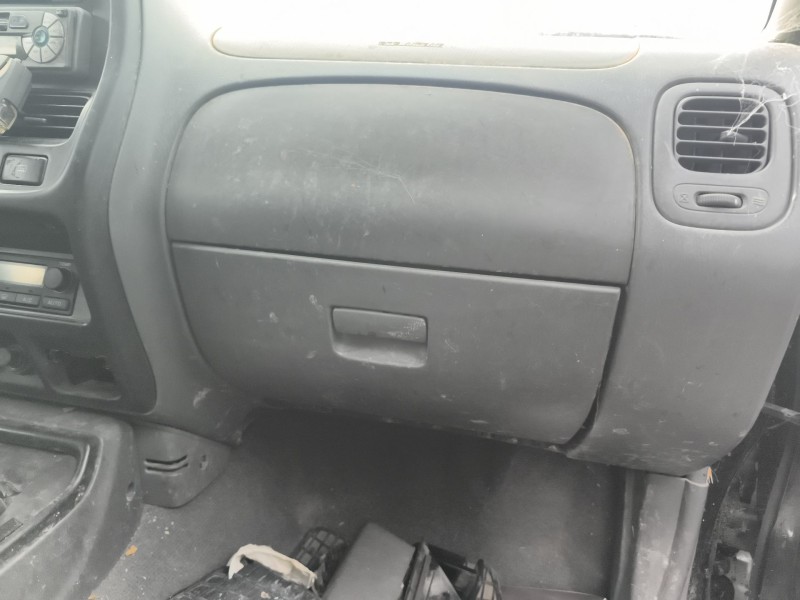 Recambio de guantera para nissan pick up (d22) 2.5 dci 4wd referencia OEM IAM 68500VJ20A 68520VJ20A 