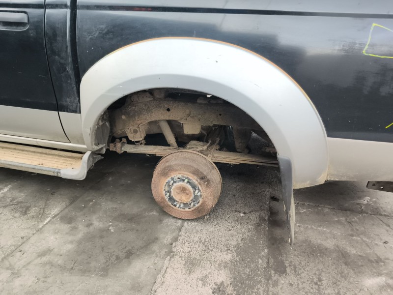 Recambio de aletin trasero izquierdo para nissan pick up (d22) 2.5 dci 4wd referencia OEM IAM   