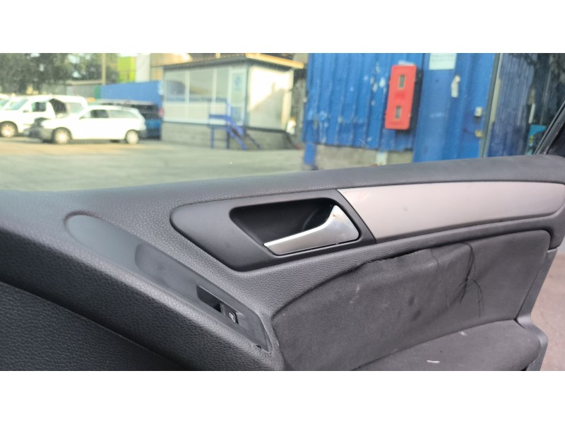Recambio de maneta interior delantera derecha para volkswagen golf vi (5k1) 1.6 tdi referencia OEM IAM 1K5837114  