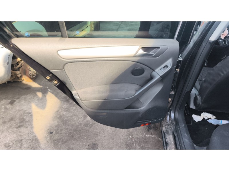 Recambio de guarnecido puerta trasera izquierda para volkswagen golf vi (5k1) 1.6 tdi referencia OEM IAM   