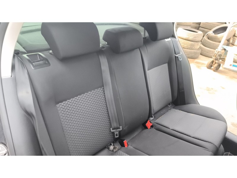Recambio de asientos traseros para volkswagen golf vi (5k1) 1.6 tdi referencia OEM IAM   