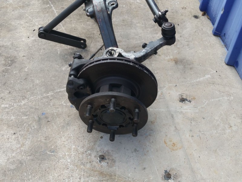 Recambio de puente delantero para nissan atleon 120 tk110.35 tk56.35/4 referencia OEM IAM 043002701  