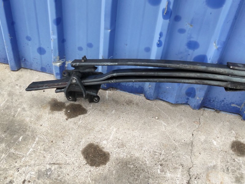 Recambio de ballesta trasera para nissan atleon 120 tk110.35 tk56.35/4 referencia OEM IAM   