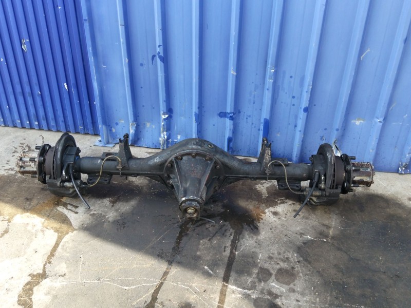 Recambio de puente trasero para nissan atleon 120 tk110.35 tk56.35/4 referencia OEM IAM A3010D6201  