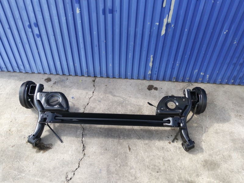 Recambio de puente trasero para nissan micra iv (k13k, k13kk) 1.2 referencia OEM IAM 555011HA2B  