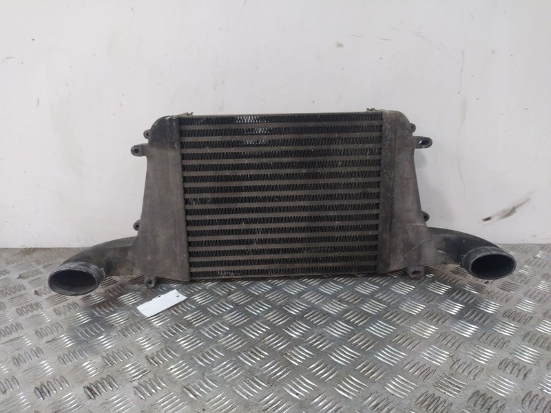Recambio de intercooler para nissan atleon 120 tk110.35 tk56.35/4 referencia OEM IAM 19879005  