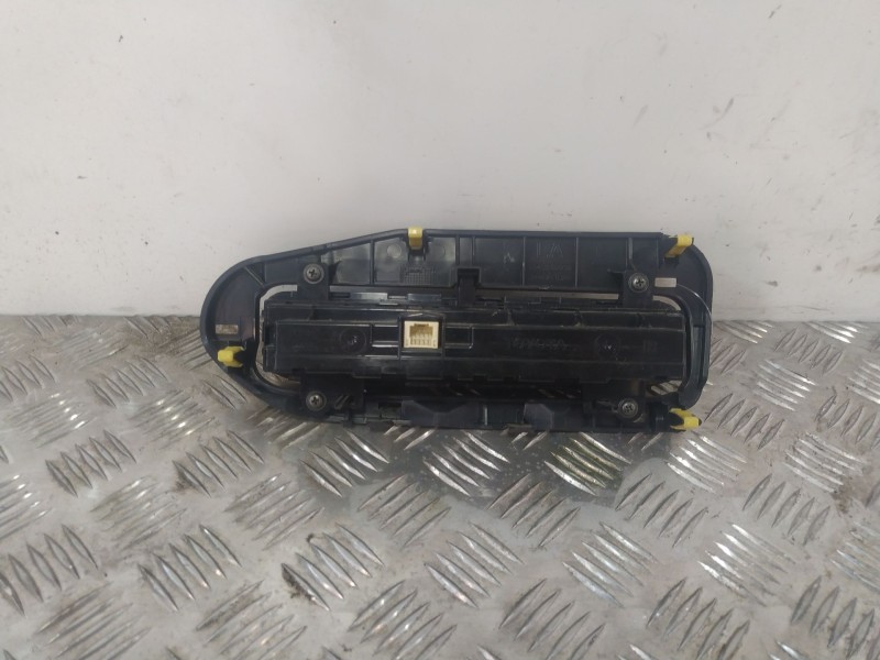 Recambio de mando climatizador para toyota auris (_e18_) 1.2 (nre185_) referencia OEM IAM 5546802030  