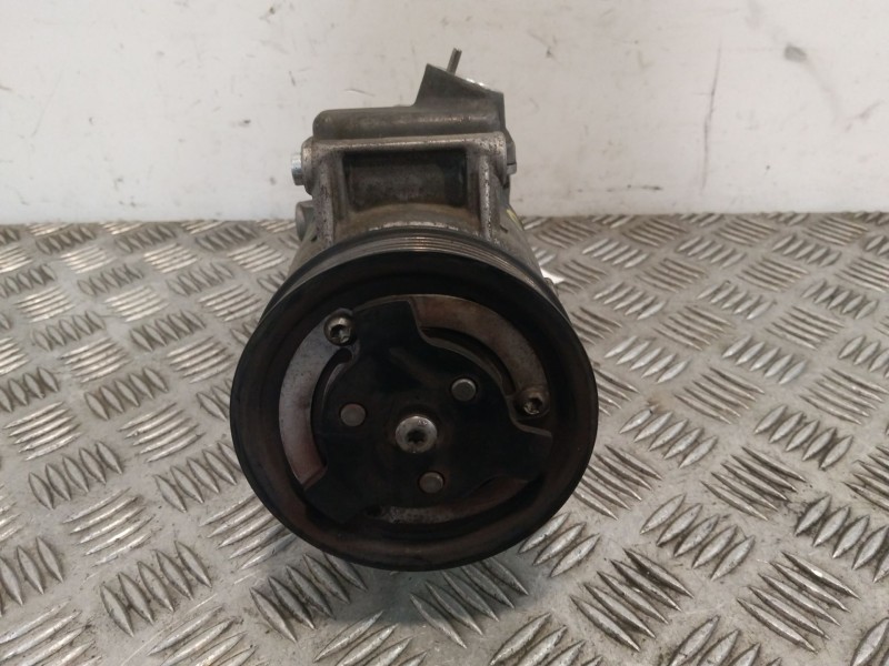 Recambio de compresor aire acondicionado para volkswagen golf vi (5k1) 1.6 tdi referencia OEM IAM 5N0820803A  