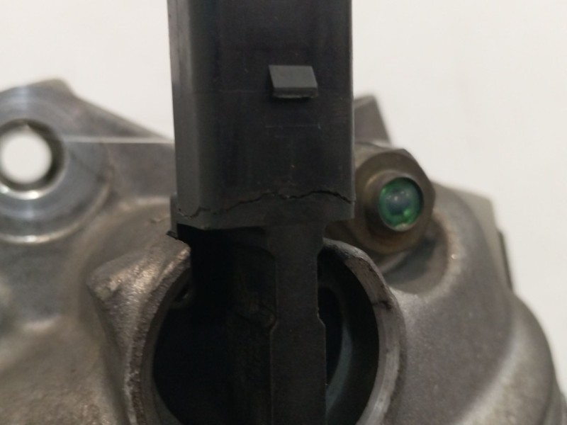 Recambio de compresor aire acondicionado para volkswagen golf vi (5k1) 1.6 tdi referencia OEM IAM 5N0820803A  