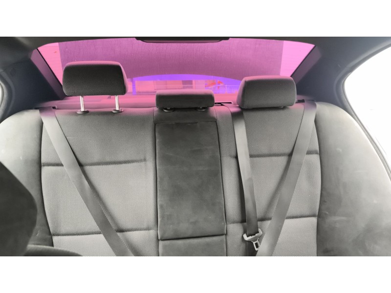 Recambio de asientos traseros para bmw 3 (e90) 320 d referencia OEM IAM 52207118734  