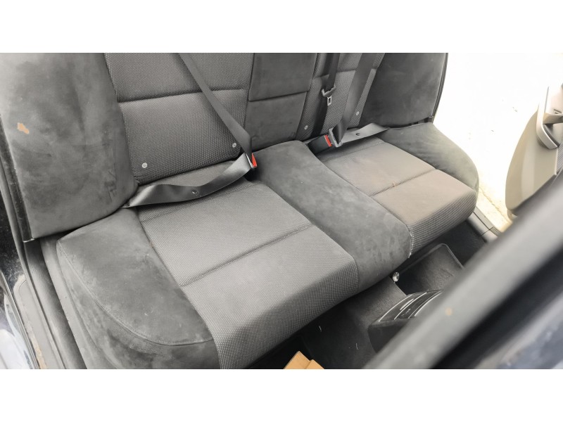Recambio de asientos traseros para bmw 3 (e90) 320 d referencia OEM IAM 52207118734  