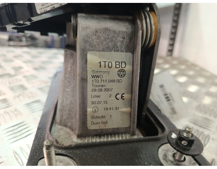 Recambio de palanca cambio para volkswagen caddy iv monospace (sab, saj) 2.0 tdi referencia OEM IAM 1T0711049BD 1K0711046T 