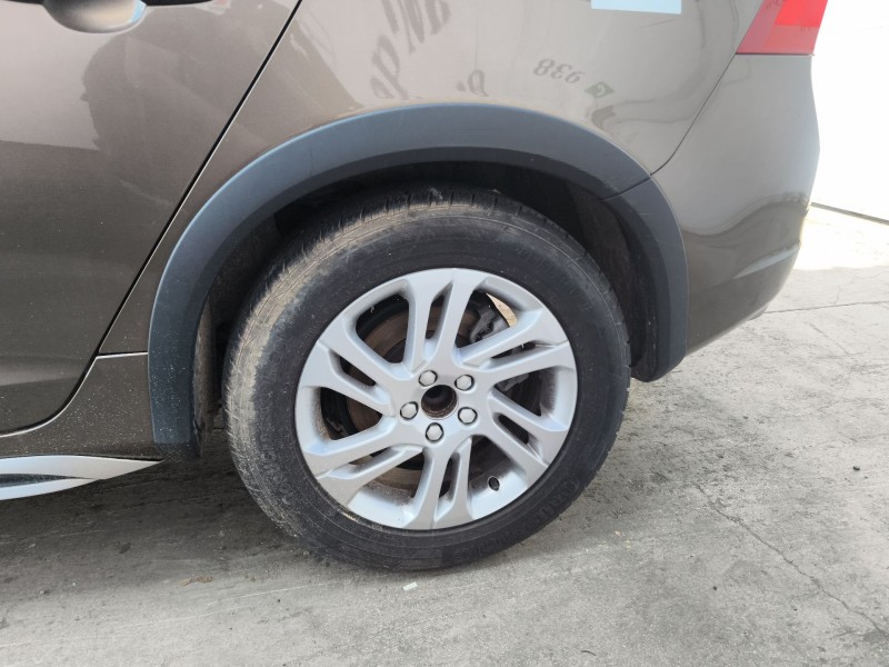 Recambio de aletin trasero izquierdo para volvo v60 i cross country (157) d4 referencia OEM IAM   